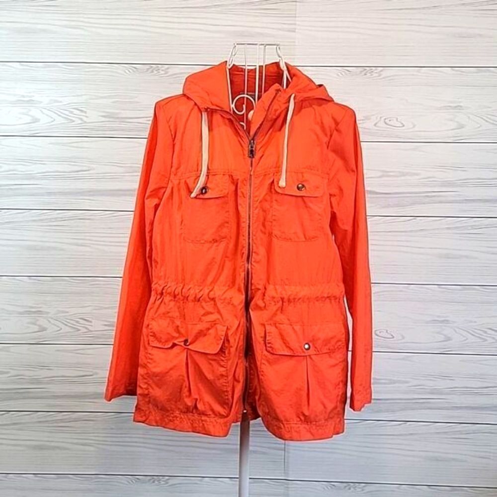 Gap windbreaker in orange lightweight water resistant Size S